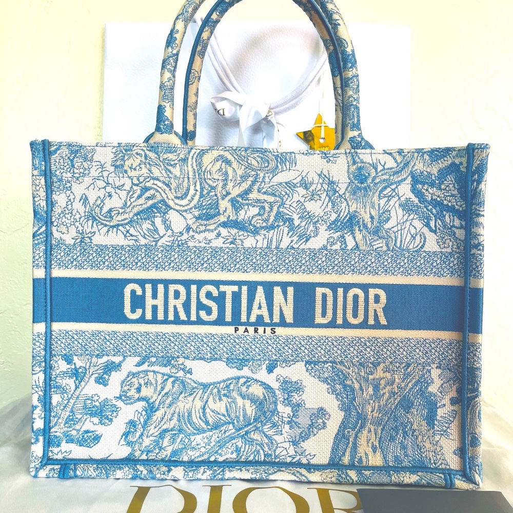 AUTHENTIC DIOR TOILE DE JOUY MEDIUM BOOK TOTE PALE BLUE - Picture 2 of 6